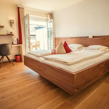 Hotel Rosenvilla 4*